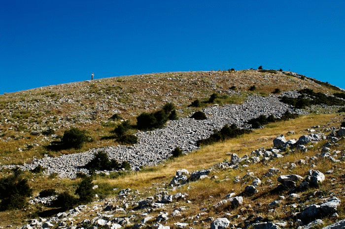 Landscape expression of Temenos fault