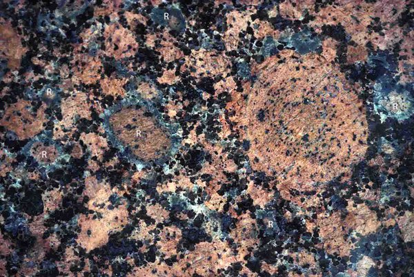 Antecrysts in rapakivi granite
